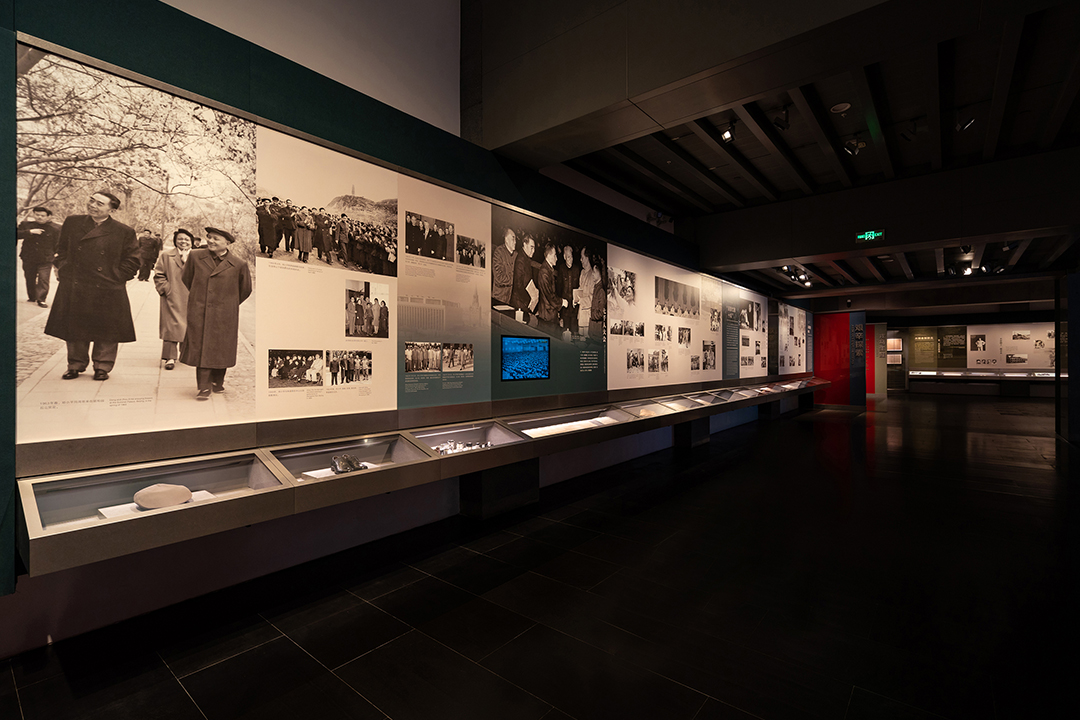 鄧小平故居紀(jì)念館陳列館.jpg 鄧小平故居紀(jì)念館陳列館.jpg